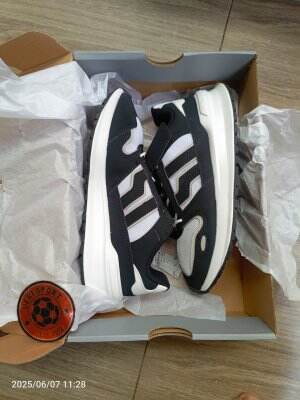 DISKON 70% SEPATU RUNNING ANAK ORIGINAL.
PIERO JOGGER 24 JR.
Rp.499.800 JADI Rp.150.000.
EMPUK DAN NYAMAN.

VERI SPORT ORIGINAL GAK HARUS MA