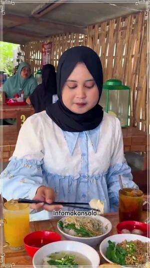 Rekomendasi mie ayam pangsit di cemani

#foodvlogger #RCTIPlus #HOTrctiplus 