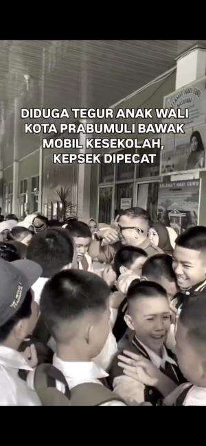 Kepsek SMPN 1 Prabumulih dicopot, diduga karena tegur Murid anak Pejabat yang membawa mobil dan parkir dilapangan Sekolah.