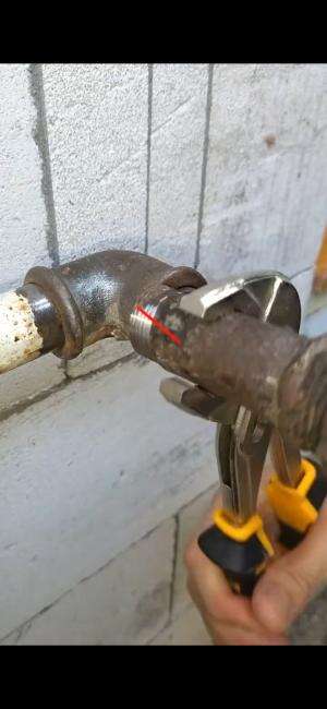 Trik pipa DIY ! Cara menghilangkan ulir keran yang rusak dari pipa.