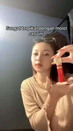 aku pake wardah moistint 