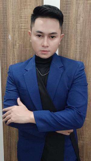  Nama : Yogie
 Umur :29 Tahun
 Kota Asal : Cianjur 
 Domisili: Jakarta Timur
 Hoby : Menyayai & Olahraga 
 Cinta cinta : Artis & Pengusaha 
