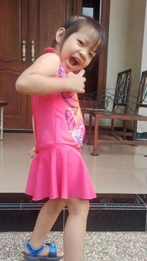 Lg jadi trainee model modol 😂