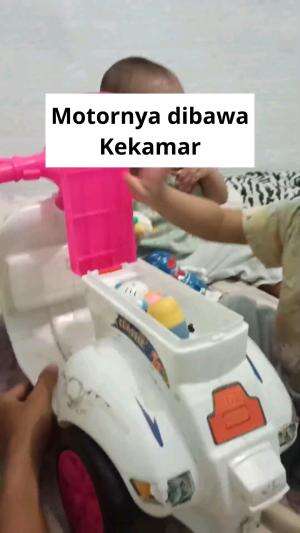 Mau masukin mainannya, motornya aja sekalian masukin kekamar biar gampang, heheheh

 #RCTIPlus #HOTrctiplus #Duniaanakanak #videoedukasi #Ed