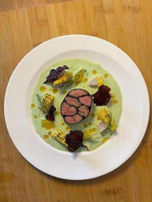 Beef Tataki Mosaic. Menu ✨️a e s t h e t i c ✨️dengan perpaduan cita rasa yang menarik!