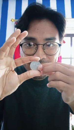 Ko bisa ilang muncul lagi 😱 #sulap  #magician  #sulapkoin  #virall  #fypviral  #viralfyp 