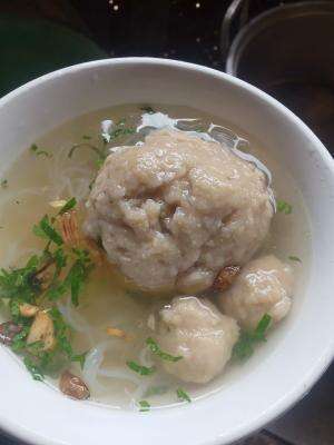 Bakso viral harga 5 000 per porsi jamin kenyang merapat guys langsung ke lokasi dekat masjid Selatan lapangan Lojejer Wuluhan Jember Jawa Ti