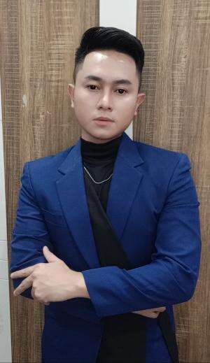  Nama : Yogie
 Umur :29 Tahun
 Kota Asal : Cianjur 
 Domisili: Jakarta Timur
 Hoby : Menyayai & Olahraga 
 Cinta cinta : Artis & Pengusaha 

