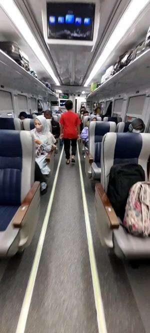  #keretaapi
#bahagia
