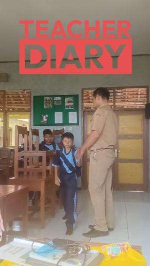 Pendidikan itu gak hanya ilmu, tapi karakter.



#teacher #viral #fyp #view #follow #coment #subscribe 