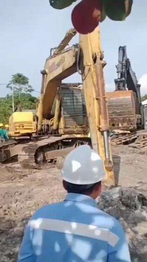 EXCAVATOR PART 1 TENGGELAM 