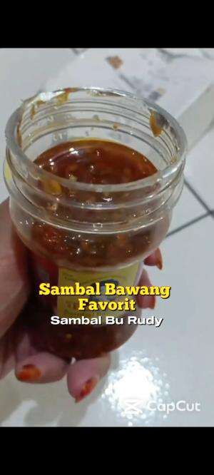 Sambal bawang wajib banget dicoba. Rasanya bener bener enak guys. Sambal bawang bu rudy oleh-oleh surabaya  #sambalbawang  #sambalenak #revi