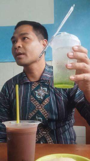 Master Cheff Indonesia di Kelas.


Teks Prosedur Ngajar Ala Master Cheff Indonesia


Membuat sesuatu

 #teacherslife #foodvlogger #fyp #fypシ