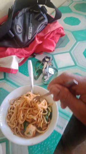 MAKAN MIE AYAM BAKSO GUUSS
 #bakso
 #mieayam
