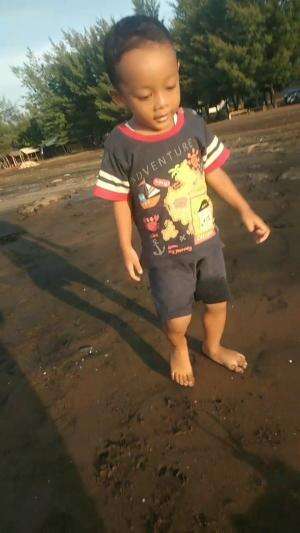main dipantai  guamanik pecatupark