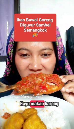 Ikan Bawal Goreng diguyurin Sambel Semangkok 🥵 Tau kan rasanya gimana?! 🤣🤣
#bawalgoreng #makanpedas #resepsimple 