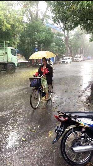 IBUNYA SEDANG MENERJANG BADAI 