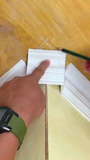 menghias plafon 
 #plafon
