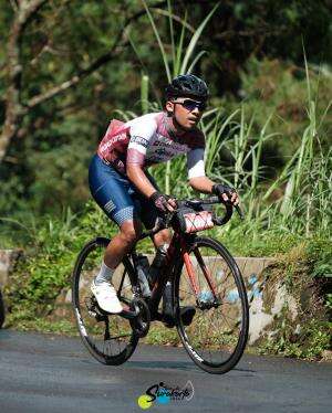 Apapun olahragamu tekuni mulai sekarang, karena kesehatan itu mahal 😎

 #roadbike #olahraga #sepedabalap #fyp #viral
