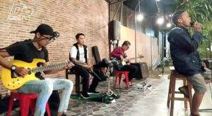 XFI2023 SOLO Arisno Aris 35 tahunCilacap Jawa Tengah benci untuk mencinta Naif