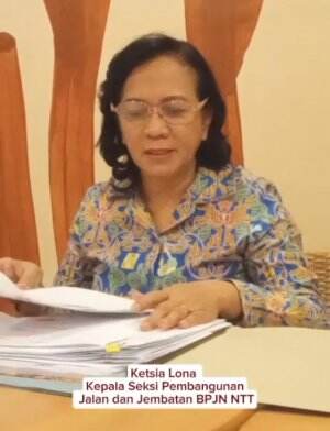 Ketsia Lanoe, Kasi Jalan dan Jembatan BPJN NTT bantah ada pungli saat uji material pada Laboratorium BPJN NTT.