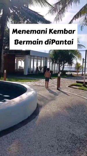 Bermain dipimggir pantai Sukabumi.
#RCTIPlus #HOTrctiplus #Duniaanakanak #Edukasianak #Videoanakanak #Duokembar #fyp #fypシ #fypシ゚viral 