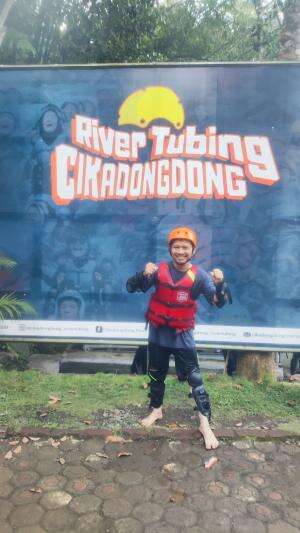 River Tubing on Cikadondong-Majalengka
 #arumjeram
 #petualangan 
 #adrenalin