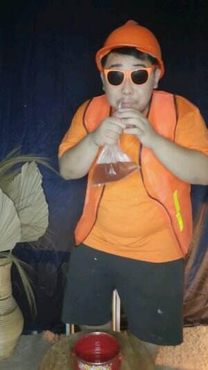 Kuli bangunan gabut