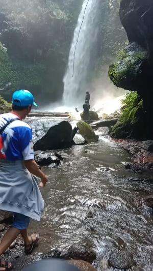 Sejuk pastinya Coban Srikandi
Benjor Kec. Tumpang Kab. Malang
#jalan #benjor #setapak #coban #cinde #sanusi #cakra #srikandi #ngalam