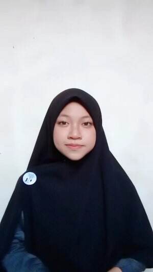 Assalamualaikum, hai semua...namaku bela dama yanti, umur 16 Tahun dan aku berasal dari kota Palembang. 