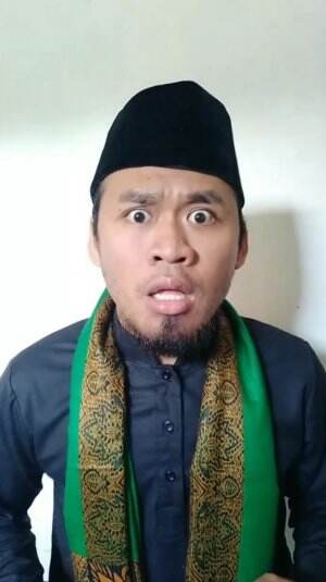 Jangan terlalu panik, Kelihatan Bokek nya. ☺