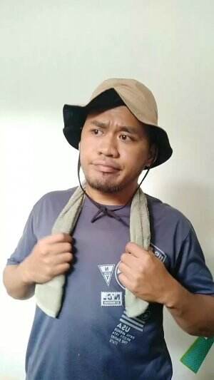 Nyimak Gua mah dah. 🥴 