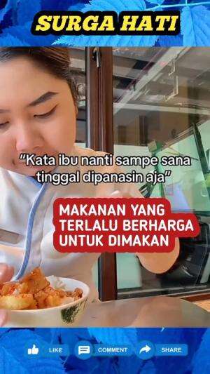 Wanita ini berusaha untuk tidak menangis, saat memakan makanan yang dibawakan ibunya dari kampung.