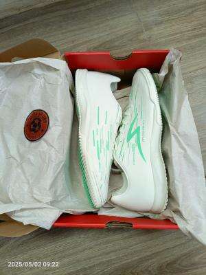 DISKON SEPATU FUTSAL ORIGINAL.
SPECS LIGHTSPEED REBORN IN. 
Rp.599.800 JADI Rp.575.000.
BANYAK PEMAIN LIGA DAN TIMNAS PAKAI KARENA TERBUKTI 