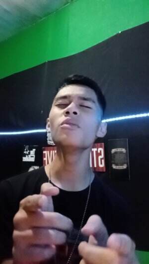 IDOL_XII DONGAN SAMUEL 18TAHUN TARUTUNG SUMATRA UTARA ALL OF ME