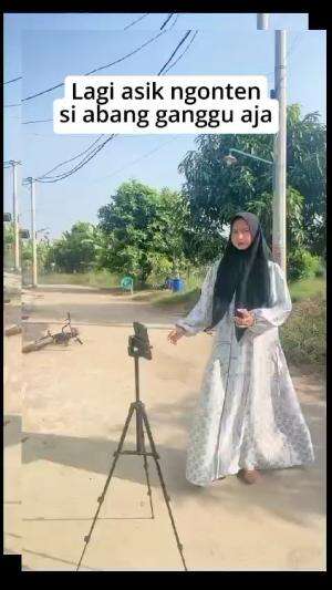 Lagi asik ada aja yg ganggu  #komedi  