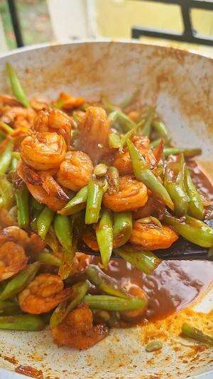 MENU MASAKAN RUMAHAN SIMPLE
“Oseng Udang Buncis”
#Cooking #inspiration #Menumasakanrumahan #Tips #Trik #Idejualan #ummuhusna
