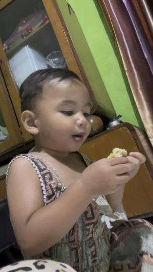 Noora makan mendoan gaissss  #NooraKhadijahAlKhered  #masyaallahtabarakallah  #mendoan  #RCTIPlus  #contentcreatorpemula 