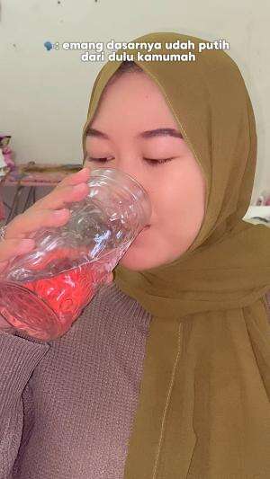 Lengkapi lagi 1% kolagen yg hilang dari dalam tubuh pertahunnya dengan minum kolagen #Collagendrink #Minumankolagen #vitaminc #merawatdiri 