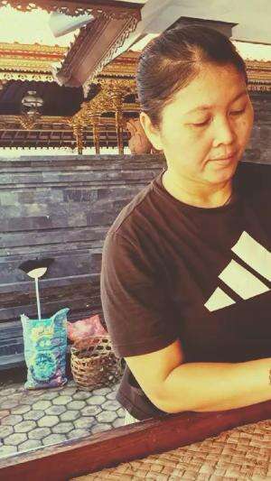  Ibu sedang persiapan bikin Banten #RCTIPlus  #DENPASARBALI 
