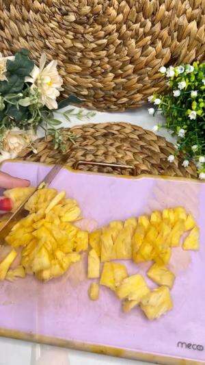 MENU MASAKAN RUMAHAN SIMPLE
“Sambal Nanas”
#Cooking #inspiration #Menumasakanrumahan #Tips #Trik #Idejualan #ummuhusna #short #hot