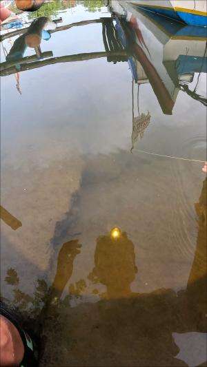 harus sabar dan tenang kalo mancing udang