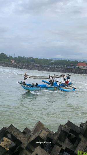 cuaca nya sedang tidak baik baik saja