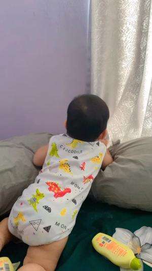 Kepo banget adek🤭