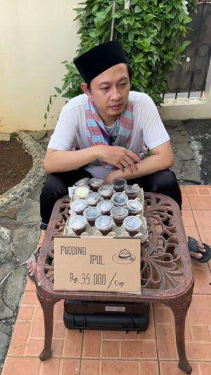ipul mendadak kaya gara-gara jualan puding