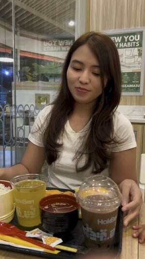 Makan gratis di bayarin Yup 