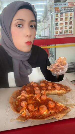 pengen martabak manis kok malah dikasih pizza?