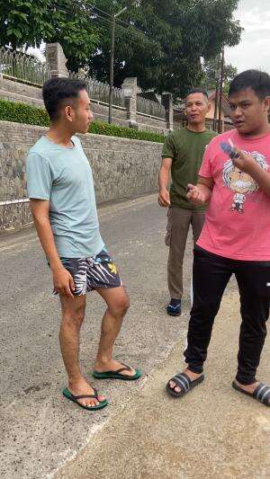 Nemenin anak bupati 