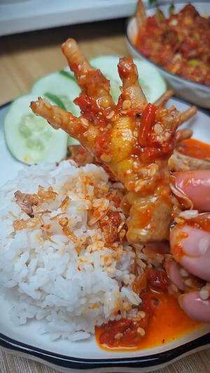MENU MASAKAN RUMAHAN SIMPLE
“Ceker Mercon”
#Cooking #inspiration #Menumasakanrumahan #Tips #Trik #Idejualan #ummuhusna