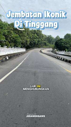 Jembatan ikonik yang ada di Tinggang #konten #viral #video #pedesaan #bojonegoro 